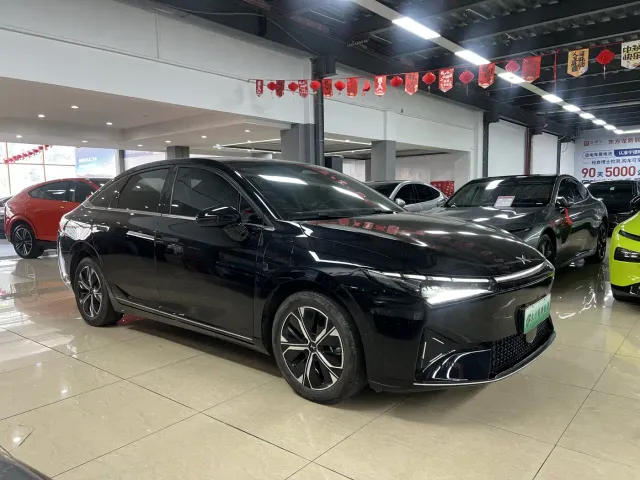 Xpeng P5 — Фото автомобиля 3