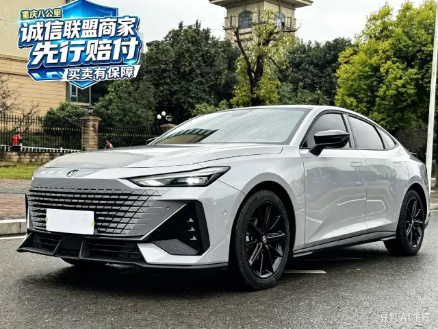 Фотография автомобиля — Changan UNI-V