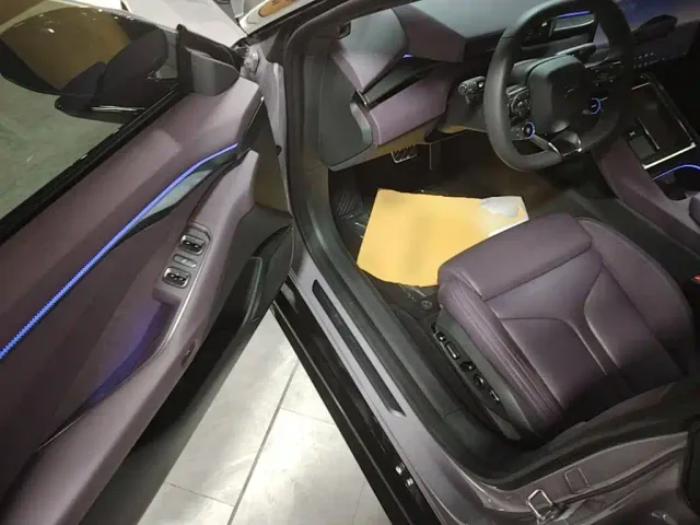Xpeng P7 — Фото автомобиля 15