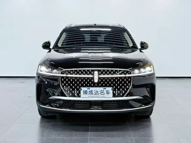 Lincoln Nautilus — Фото автомобиля 3