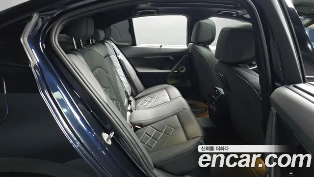 BMW i5 G60 — Фото автомобиля 17