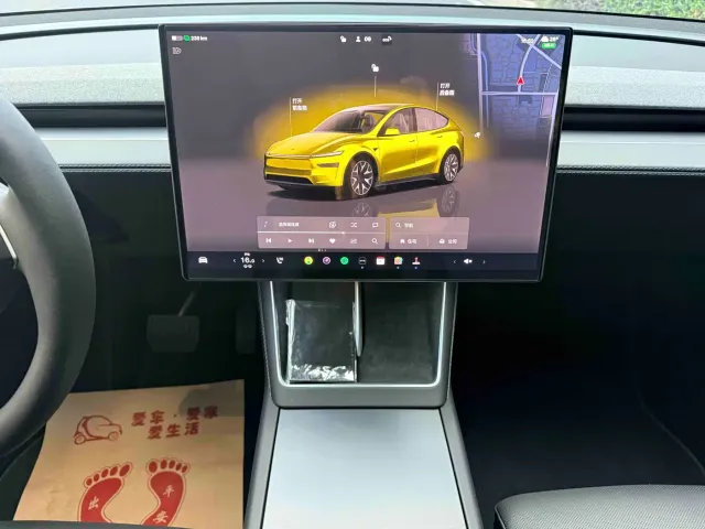 Tesla Model Y L — Фото автомобиля 18