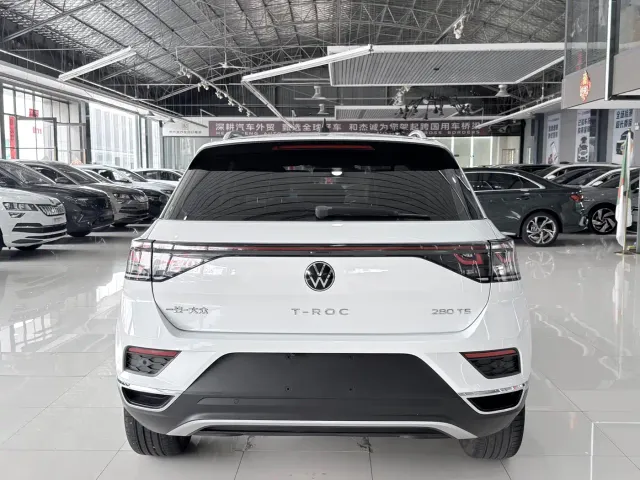 Volkswagen T-Roc — Фото автомобиля 14