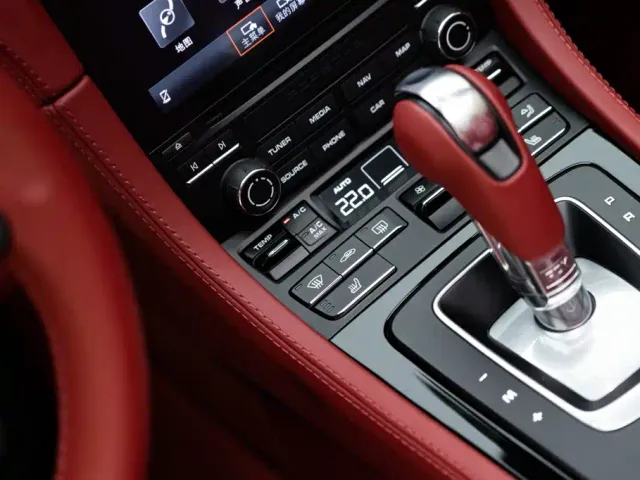 Porsche 718 — Фото автомобиля 21