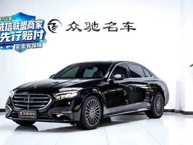 Фотография автомобиля — Mercedes-Benz E-Class