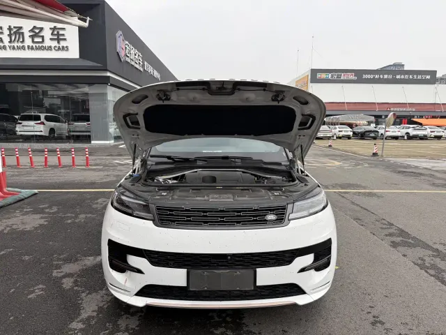 Land Rover Range Rover Sport — Фото автомобиля 15