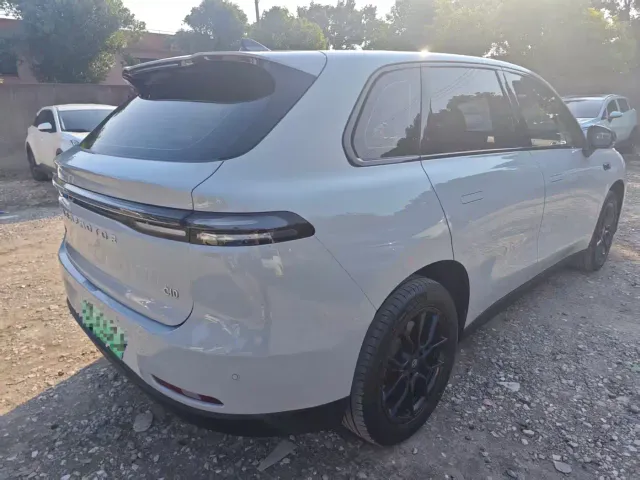 Leapmotor C10 — Фото автомобиля 4