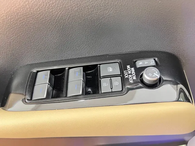 Toyota Alphard — Фото автомобиля 18