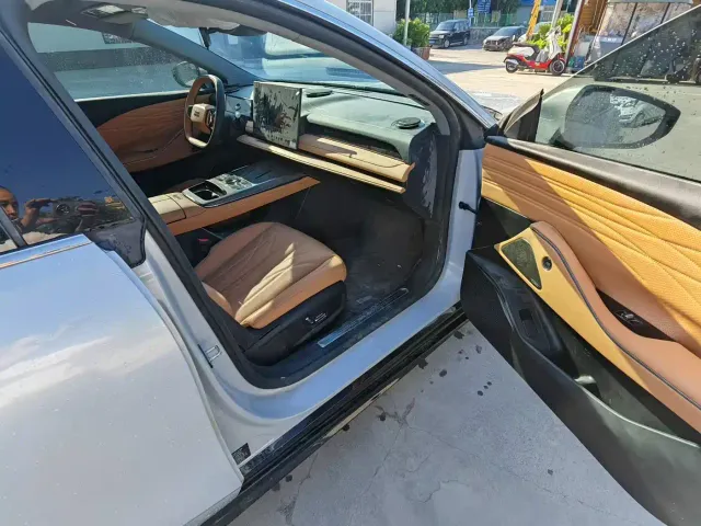 Geely Galaxy Xingyao 8 — Фото автомобиля 4