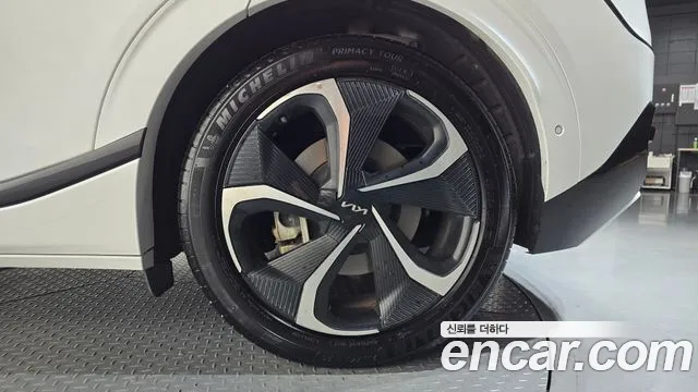 Kia EV6 — Фото автомобиля 6