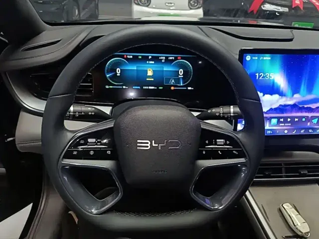 BYD Seal — Фото автомобиля 10
