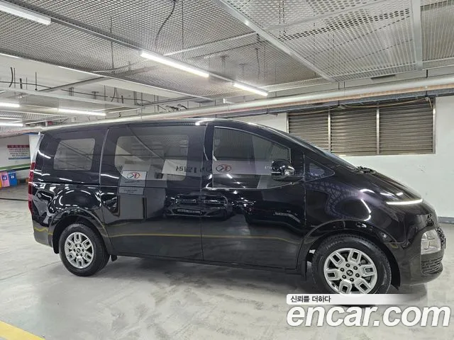 Hyundai Staria — Фото автомобиля 2