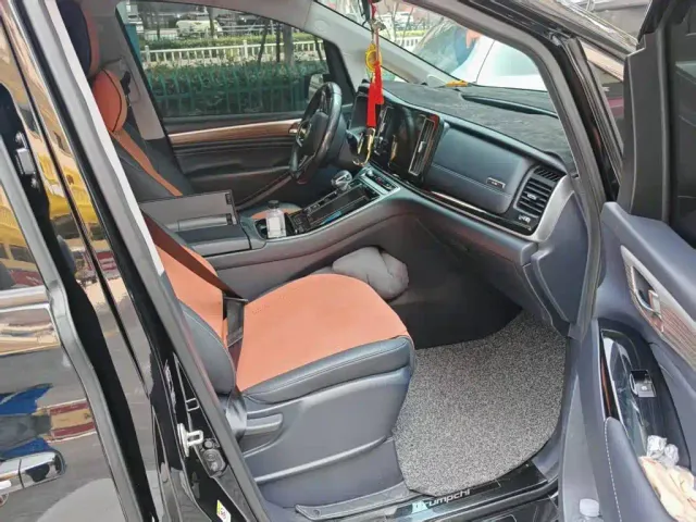 GAC Trumpchi M8 — Фото автомобиля 9