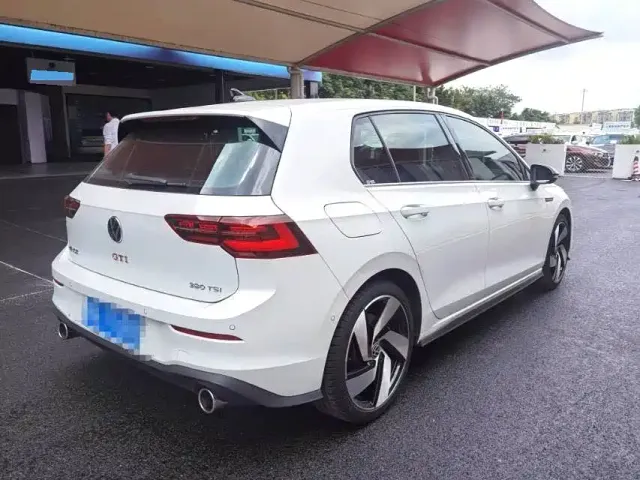 Volkswagen Golf GTI — Фото автомобиля 7