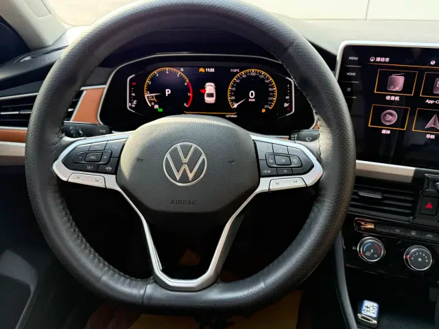 Volkswagen Bora — Фото автомобиля 7
