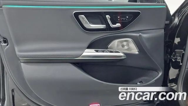 Mercedes-Benz E-Class — Фото автомобиля 14