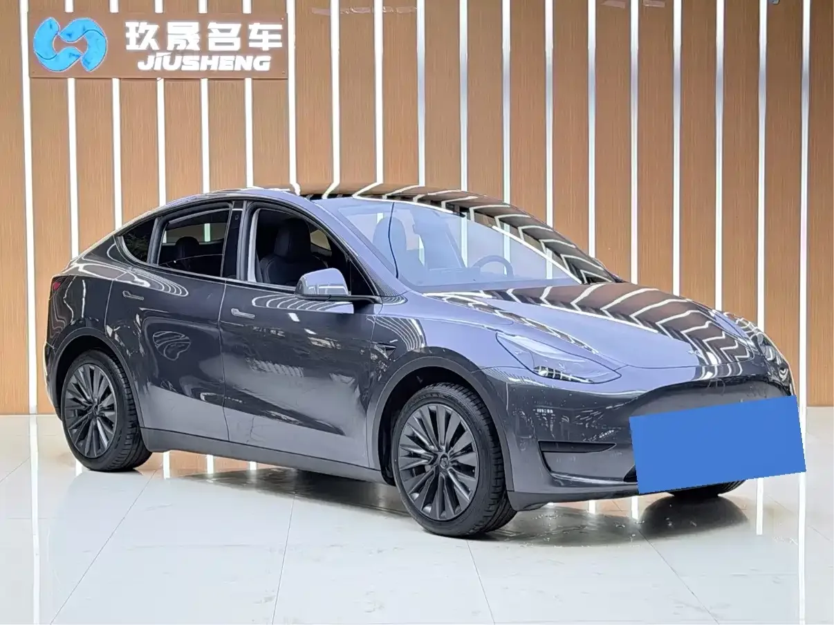 Tesla Model Y 2022 Facelift Rear-Wheel Drive Version — Фото автомобиля 3