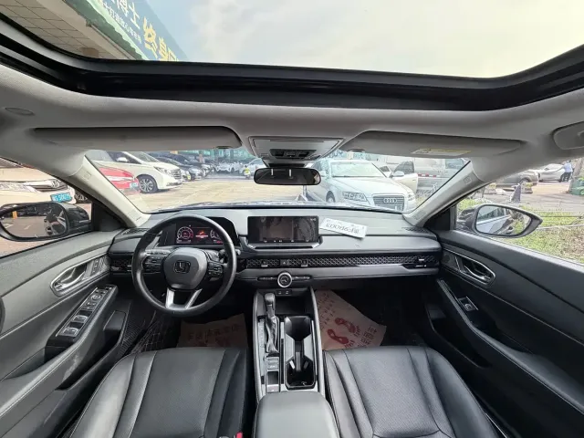 Honda Accord 2025 Model Sport Series 260TURBO Premium Edition — Фото автомобиля 4