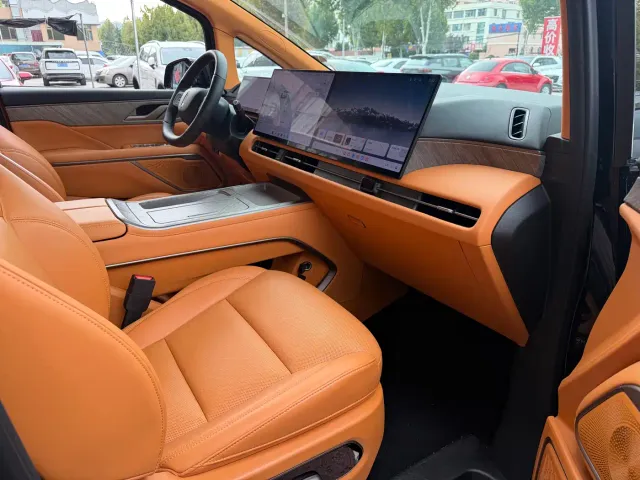 Wey Alpine — Фото автомобиля 14
