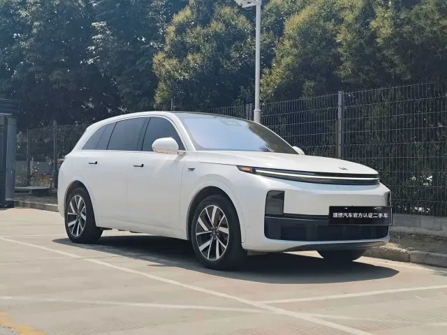Li Auto L7 — Фото автомобиля 2