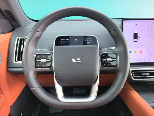 Li Auto L6 — Фото автомобиля 8