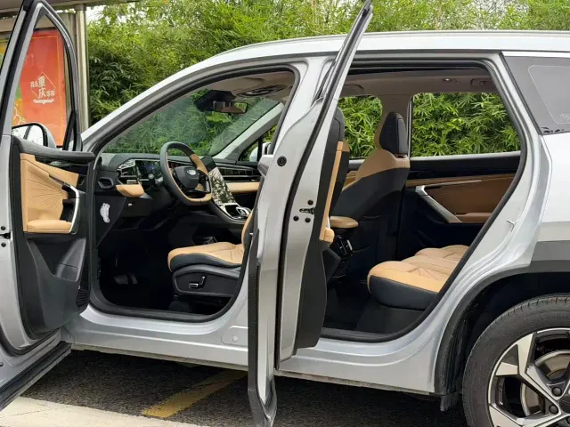 Geely Boyue L — Фото автомобиля 12