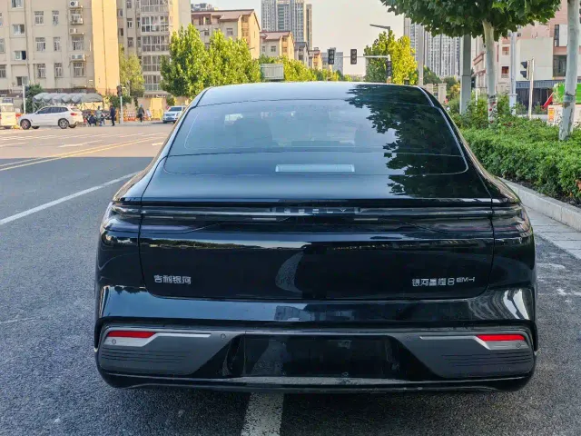 Geely Galaxy Xingyao 8 — Фото автомобиля 8