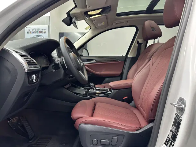 BMW X3 — Фото автомобиля 10