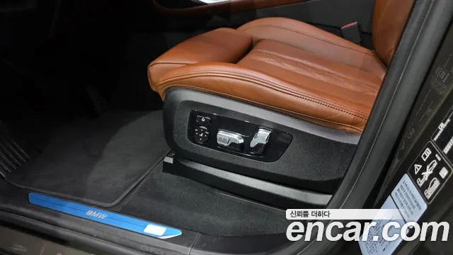 BMW X7 — Фото автомобиля 23