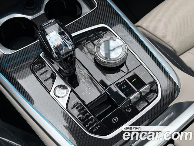 BMW X7 xDrive 40i M Sport Онлайн Exclusive Edition 6 мест — Фото автомобиля 13