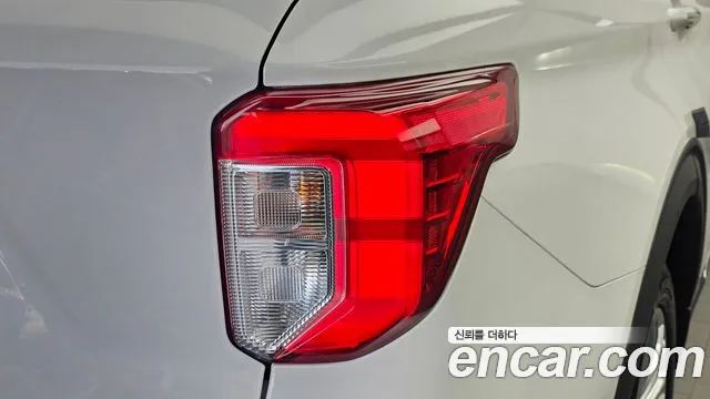 Ford Explorer 6th Gen — Фото автомобиля 8