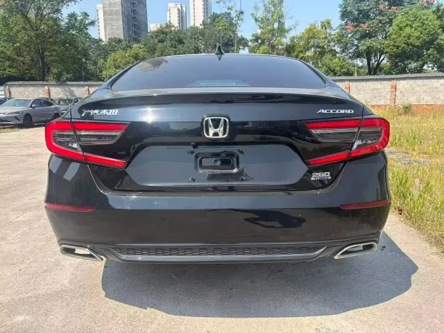 Honda Accord — Фото автомобиля 6