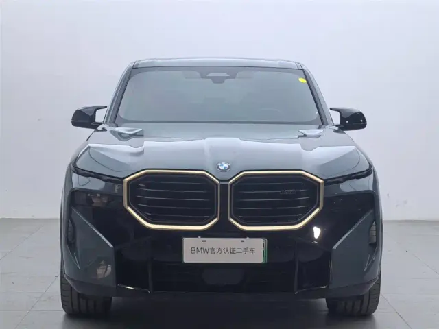 BMW XM — Фото автомобиля 2