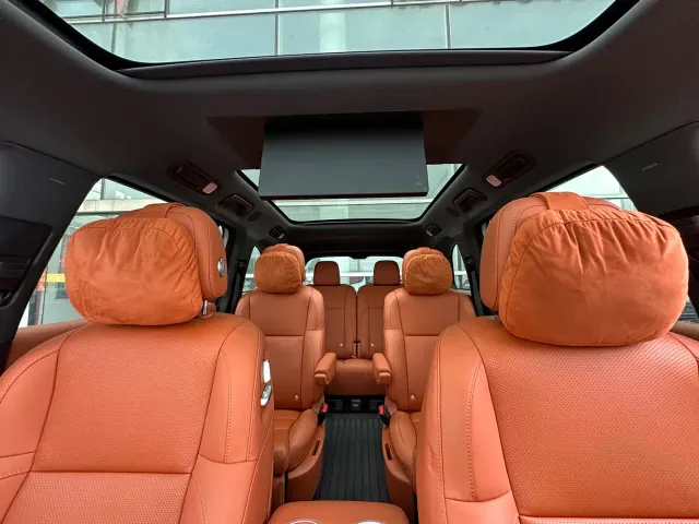 Li Auto L9 — Фото автомобиля 24