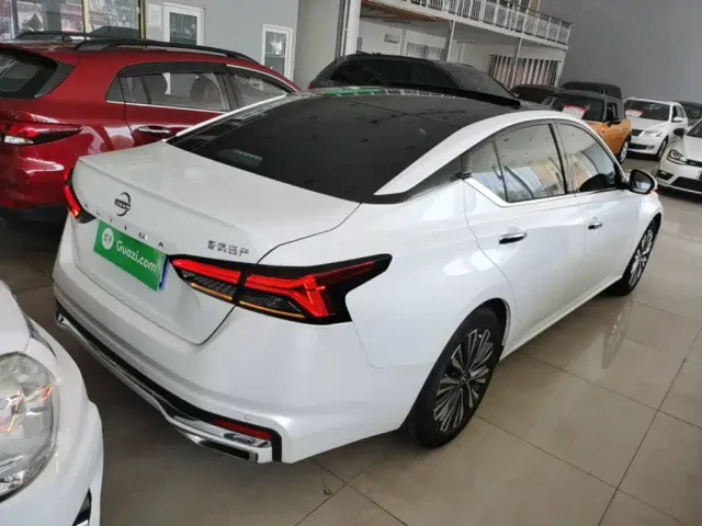 Nissan Teana — Фото автомобиля 4