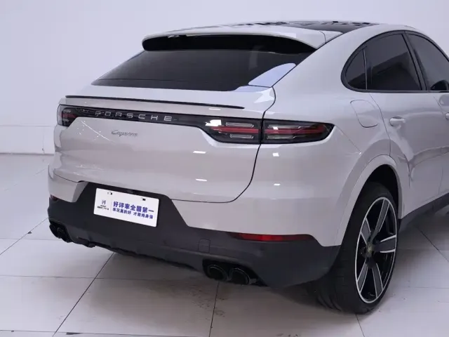 Porsche Cayenne — Фото автомобиля 8