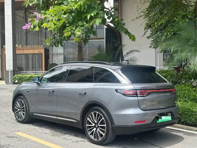 Leapmotor C11 — Фото автомобиля 3