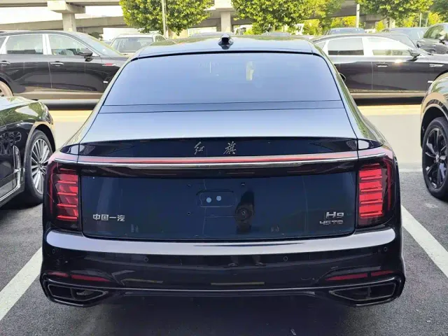 Hongqi H9 — Фото автомобиля 5