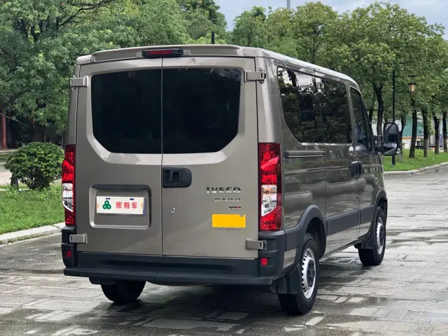 Iveco Daily — Фото автомобиля 16