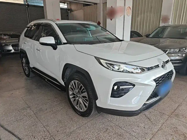 Toyota Wildlander — Фото автомобиля 3