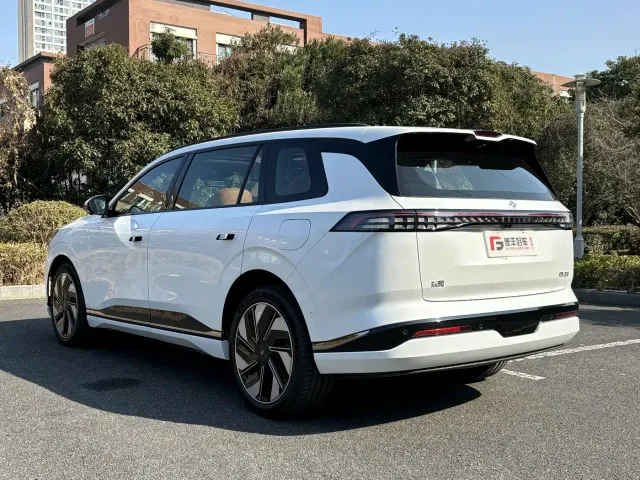 Dongfeng eπ 008 — Фото автомобиля 20