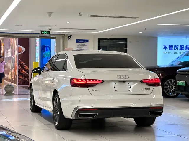 Audi A4L — Фото автомобиля 7