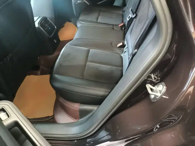 Porsche Macan — Фото автомобиля 12