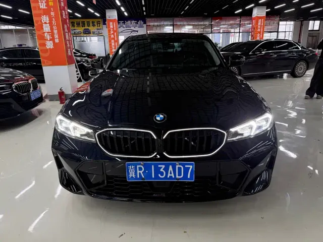 Фотография автомобиля — BMW 3 Series