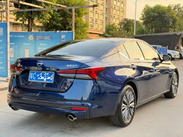 Nissan Teana — Фото автомобиля 6