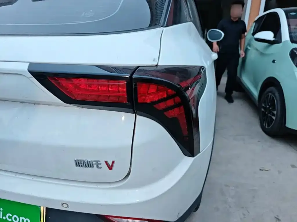 Nezha Auto Nezha V 2021 Long Range Entertainment Upgrade — Фото автомобиля 7