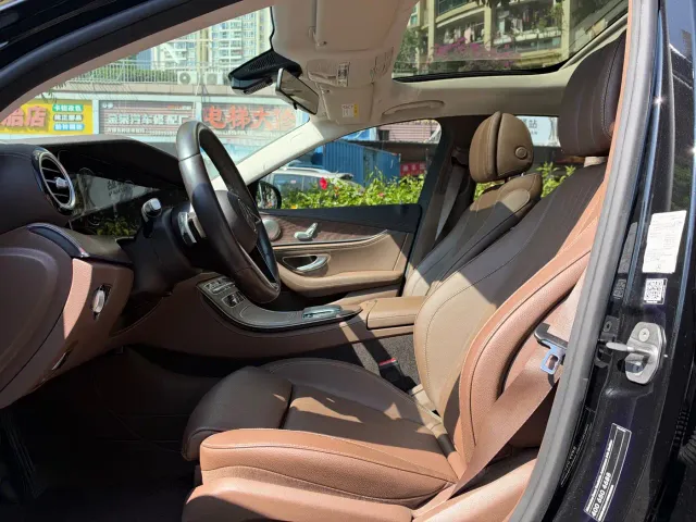 Mercedes-Benz E-Class — Фото автомобиля 4