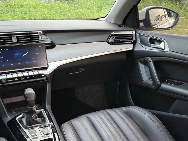 Peugeot 408 — Фото автомобиля 23