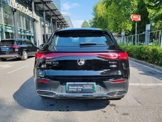 Mercedes-Benz EQE SUV — Фото автомобиля 15