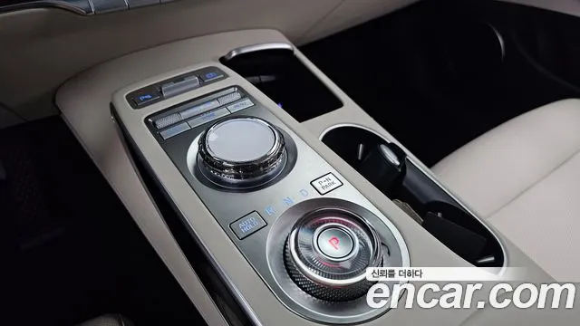 Genesis GV70 2.5T Бензин AWD — Фото автомобиля 9